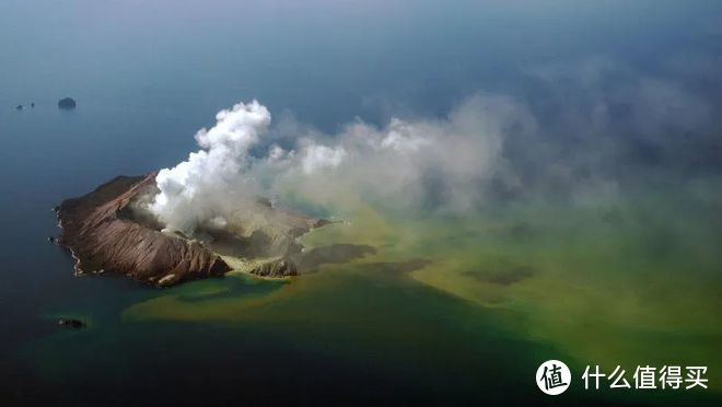 纪录片《 火山危机: 白岛救援行动》评价：人生最恐怖两分钟
