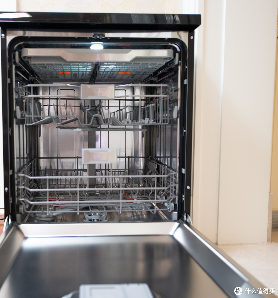 从独立分层洗来看，16套大型洗碗机是如何做到节水省电的， 凯度16J3S洗碗机的使用体验