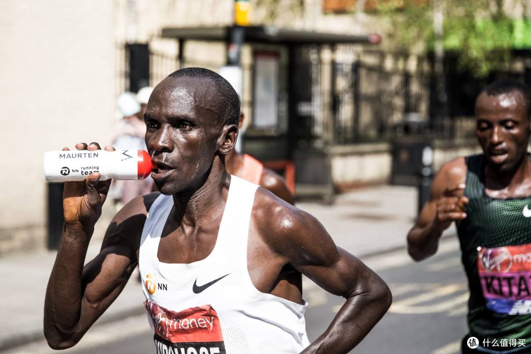 以上的6个词12个字,是基普乔格对自己的马拉松训练的总结.