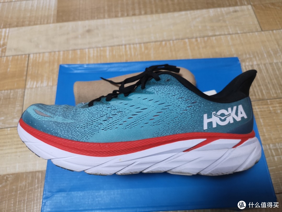 往复反转——HOKA ONEONE  Clifton 8