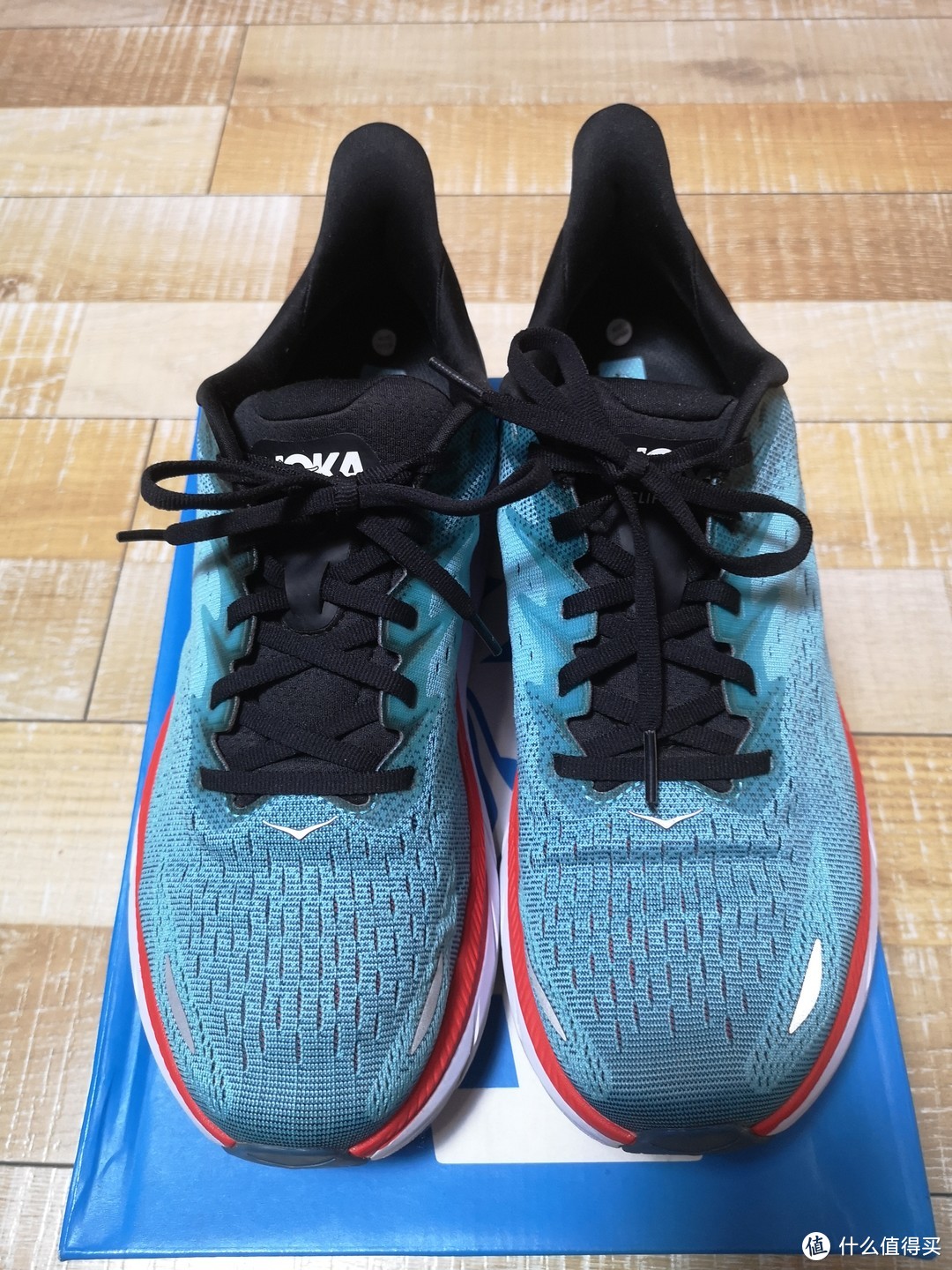 往复反转——HOKA ONEONE  Clifton 8