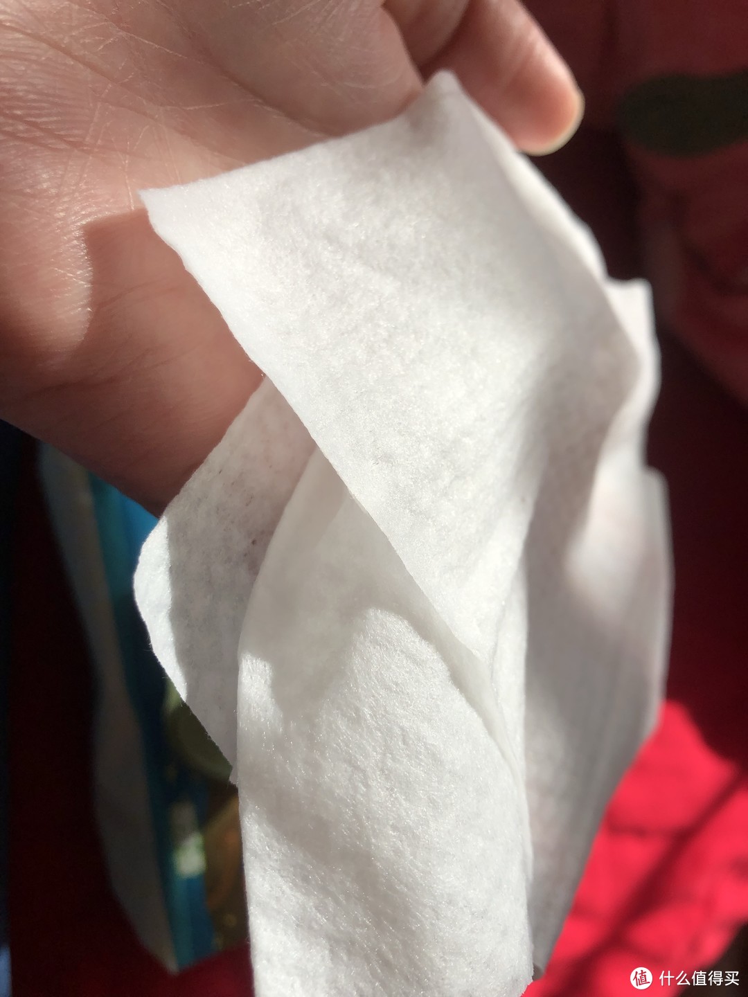 给孩子擦手可以考虑这款湿纸巾
