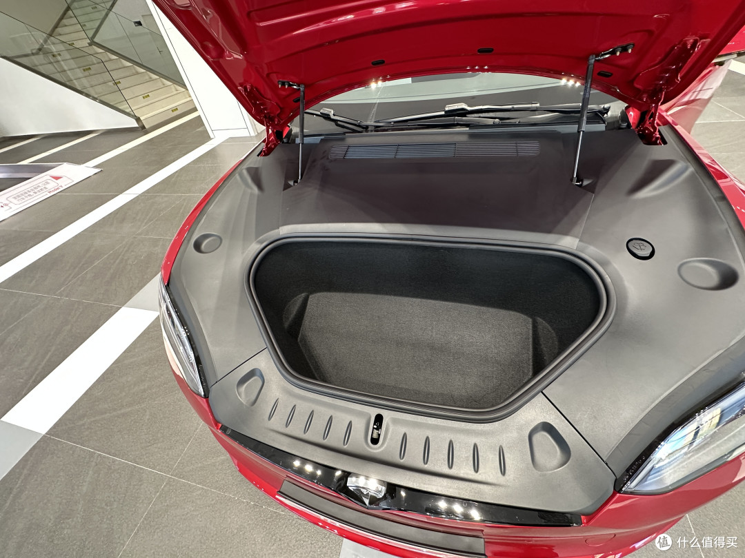 特斯拉modelsplaid实车近距离接触