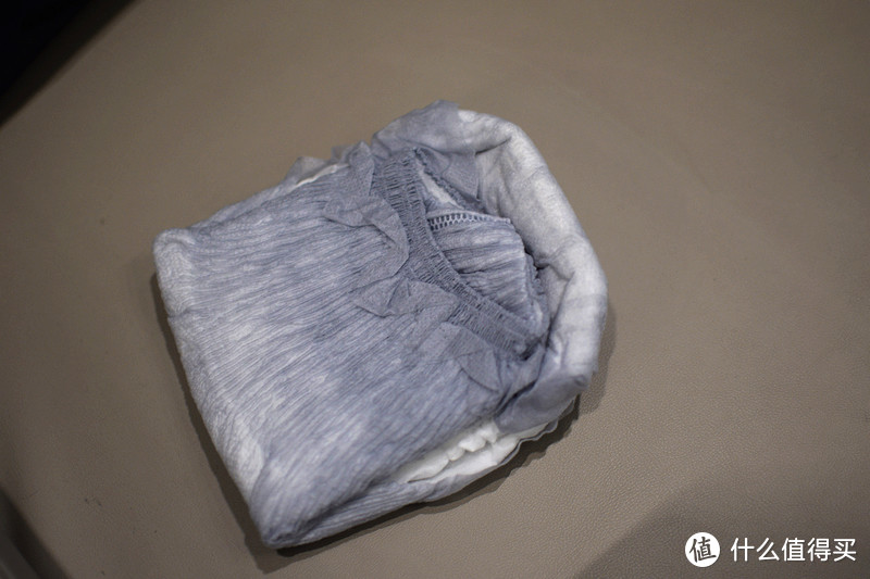 纯棉质地蕾丝小裤 苏菲裸感裤型卫生巾
