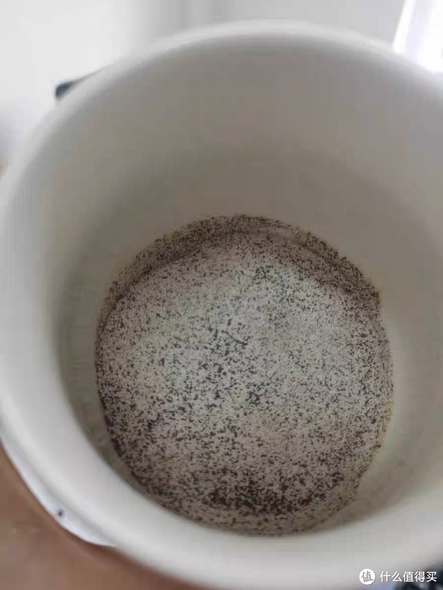 这款生椰拿铁配料表里只有椰浆粉，咖啡粉，食用盐！