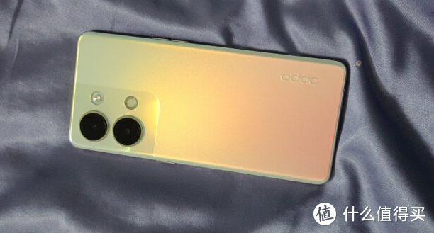 OPPO Reno9，超强配置，6400万像素水光人像镜头