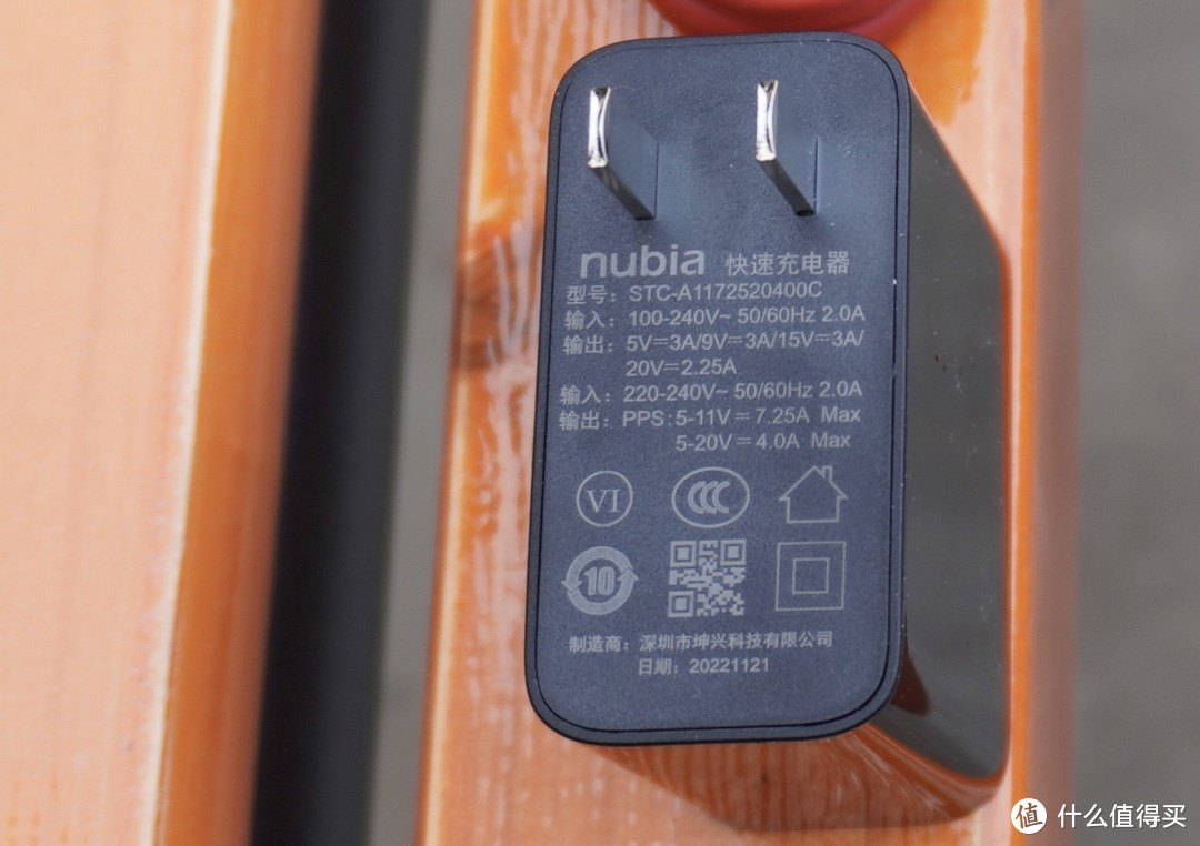 新品图赏：35mm人文镜皇，努比亚 Z50 开箱
