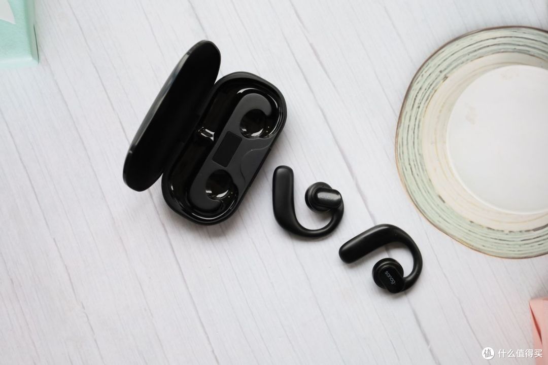 挂耳式 好音质,sanag塞那得这款耳机表现真不错.