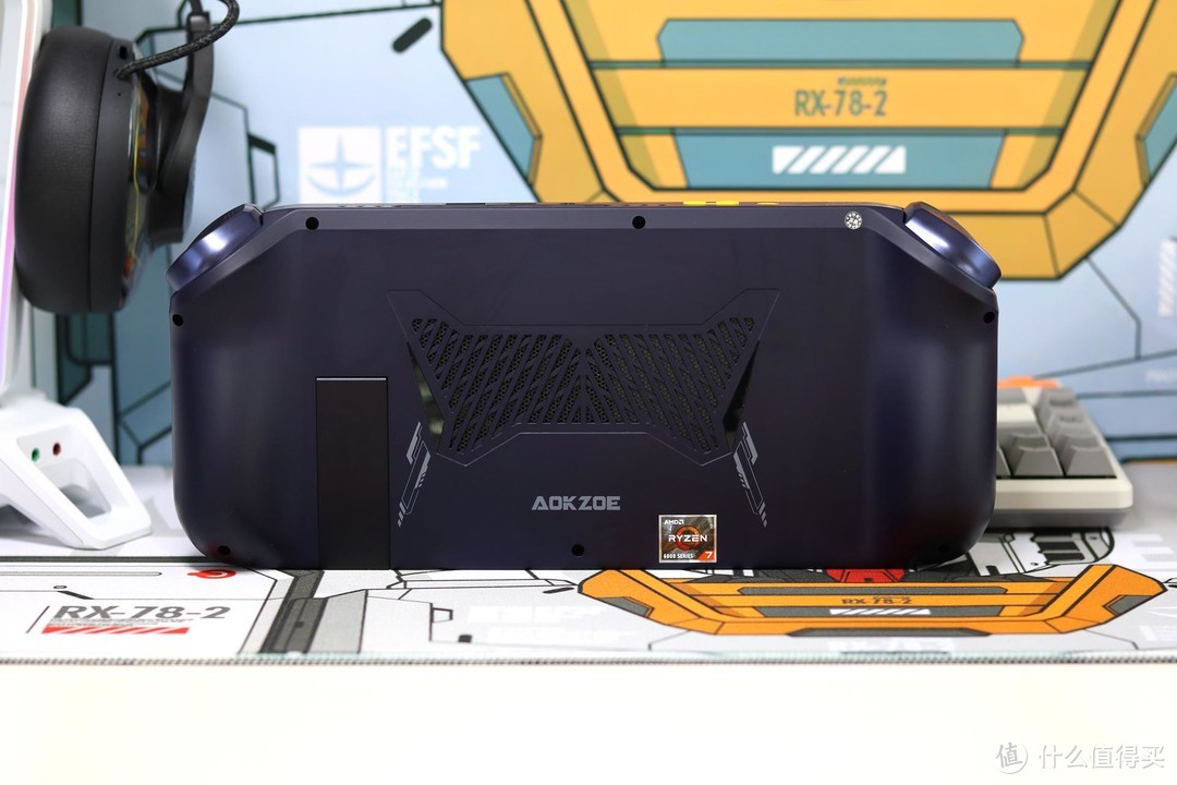 AOKZOE游戏掌机开箱，8英寸1200P屏幕，搭载AMD锐龙7 6800U处理器