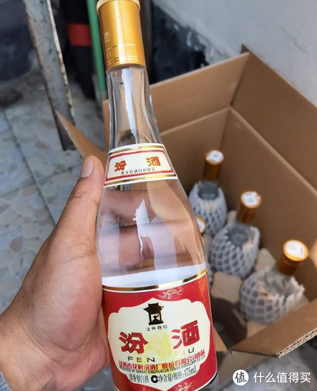 奇怪！河南人喝酒怪象：酒桌少见宝丰杜康，倒是4款便宜酒较常见