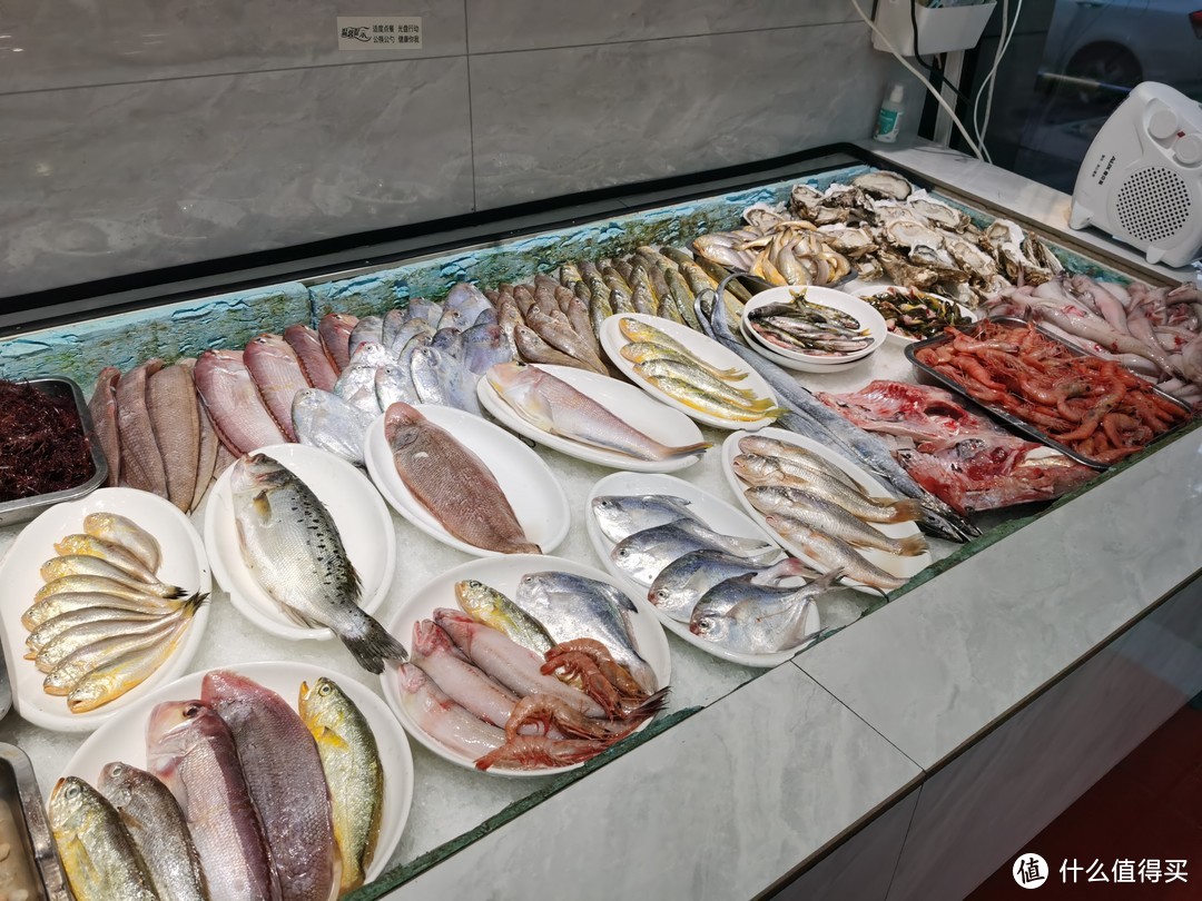 临海丨一定要吃一顿小海鲜，人民路海鲜大排档一条街，新鲜吃出来！