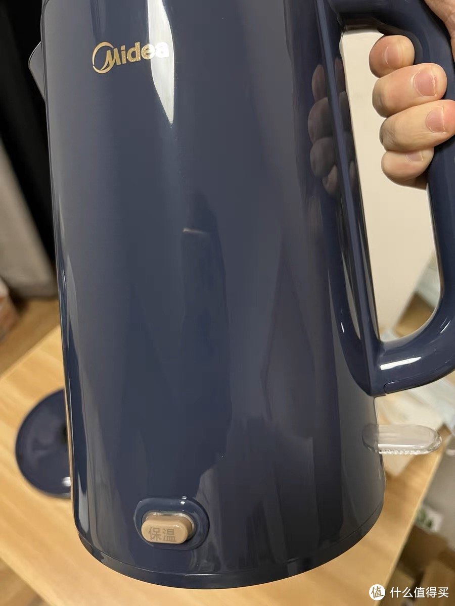 这个热水壶颜值很高，复古蓝很好看！
