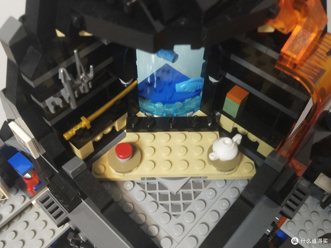 犯错就会被弹出火山,要做加满都的将军吗?试玩乐高幻影忍者火山基地_