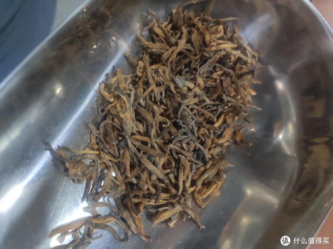 老板请喝茶，从一个破罐子拿出来一些烂草一样的东西还有点白毛，这能喝吗？