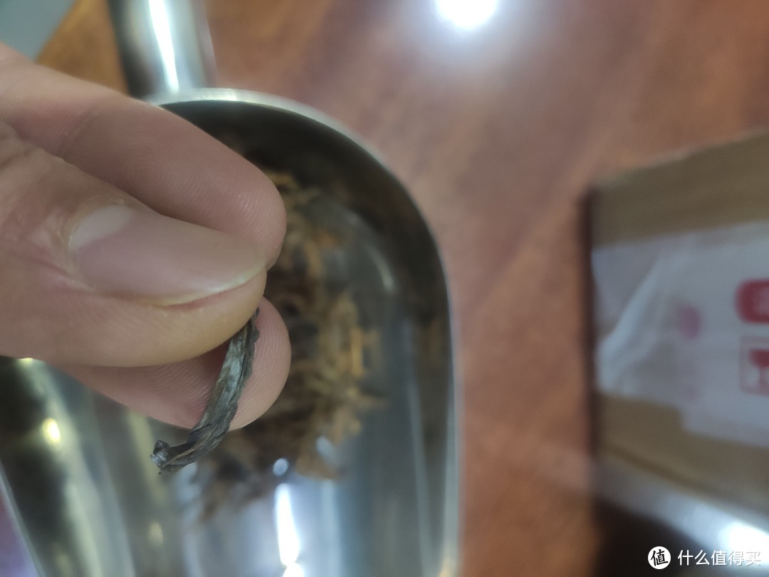 老板请喝茶，从一个破罐子拿出来一些烂草一样的东西还有点白毛，这能喝吗？