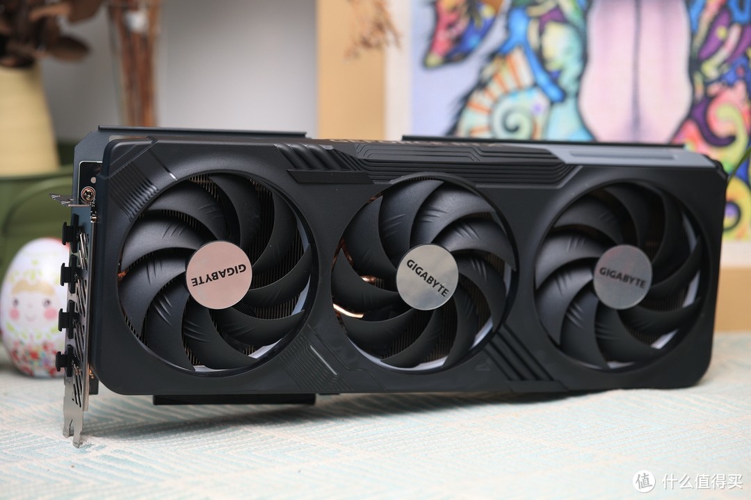 年度甜点级显卡，技嘉RTX 4070Ti GAMING OC魔鹰首发评测