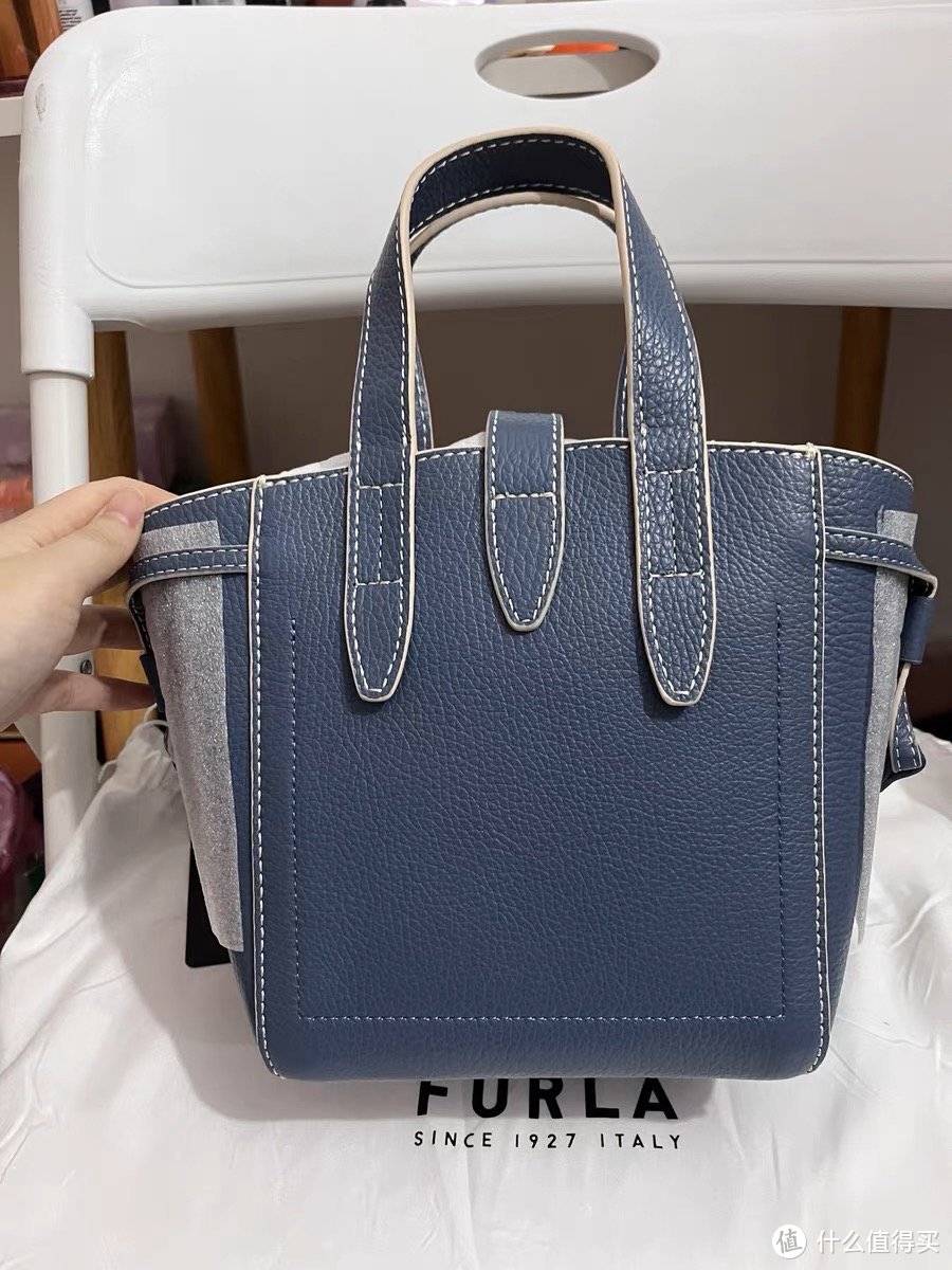 芙拉这款包包真的非常特别。