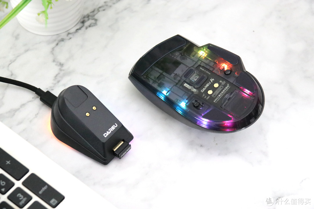 达尔优A955三模游戏鼠标评测：炫酷RGB灯效，三模连接，好用不贵