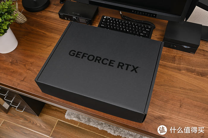 2K主流游戏好搭档——影驰GeForce RTX 4070Ti 12GB 星曜 OC开箱评测