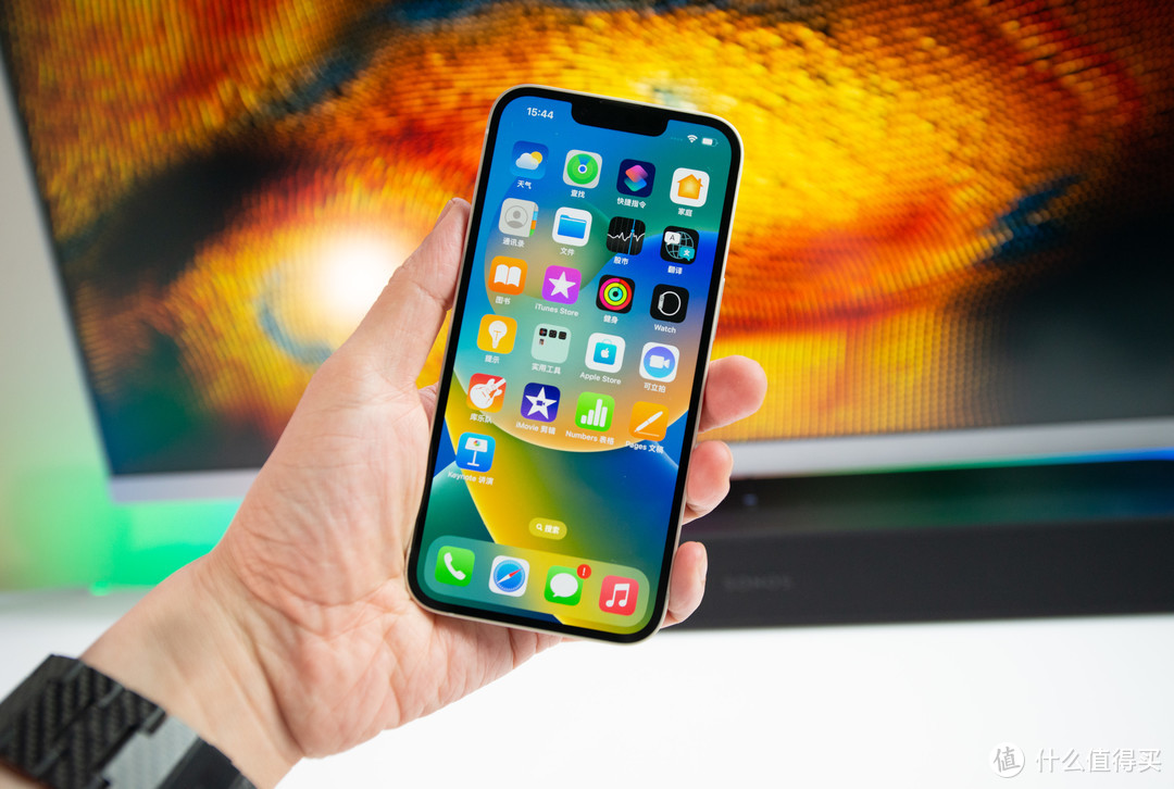 iPhone14，一贯的精准表现，但值不值得升级看完就清楚了