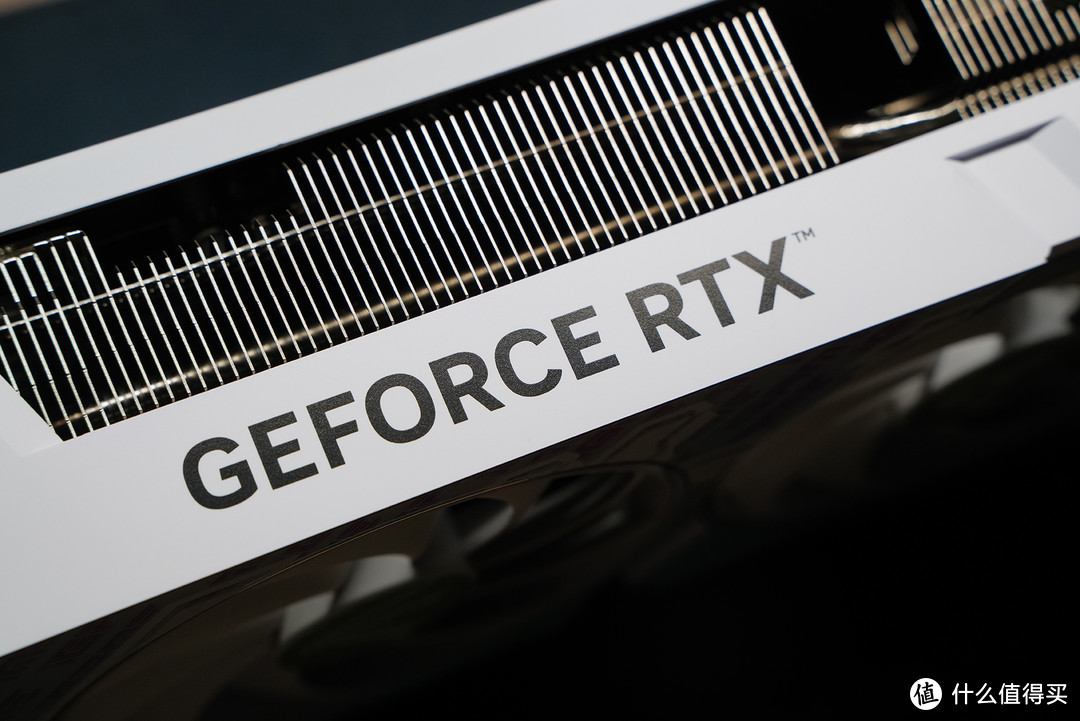 敢与RTX3090Ti扳手腕 iGame RTX 4070 Ti首发评测