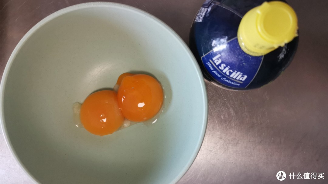 新鲜清香的大鸡蛋，做个蛋黄溶豆吃吧！