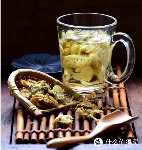 菊花茶也掺假？认准“3不要”，轻松选出天然好菊花，喝对才有益