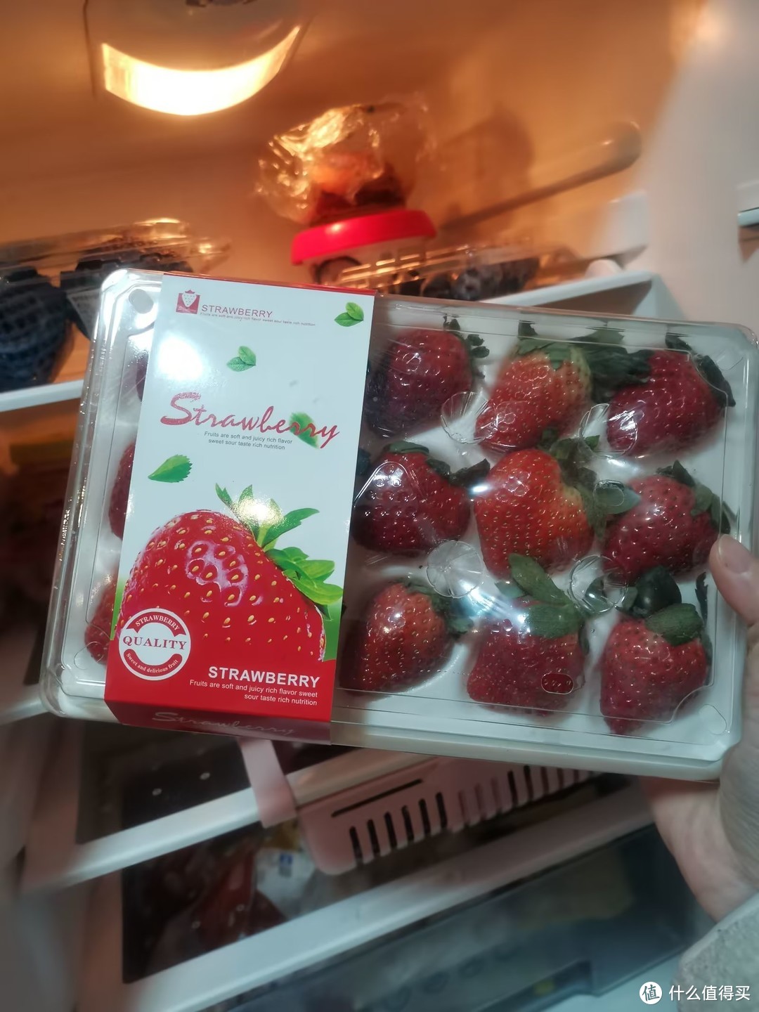 没有女孩子会不喜欢吃草莓的吧，过年啦水果赶紧囤起来啊