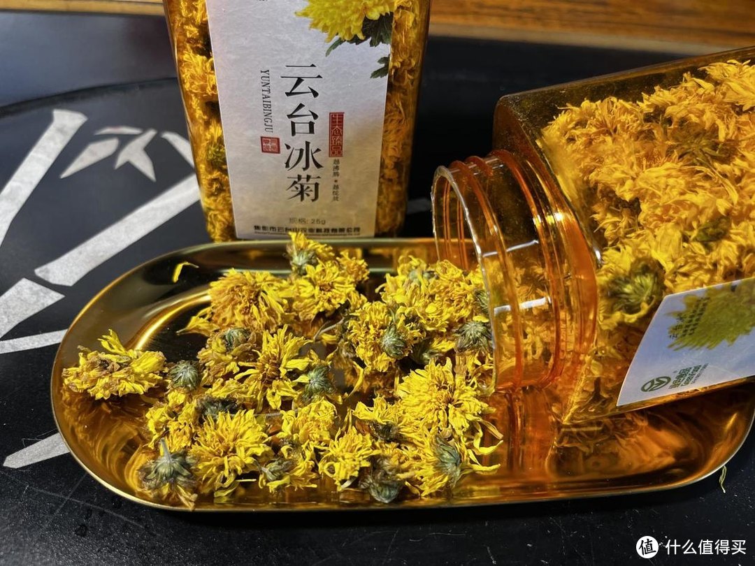 “夏饮茶，身体佳”，上了年纪的人，常喝3款菊花茶