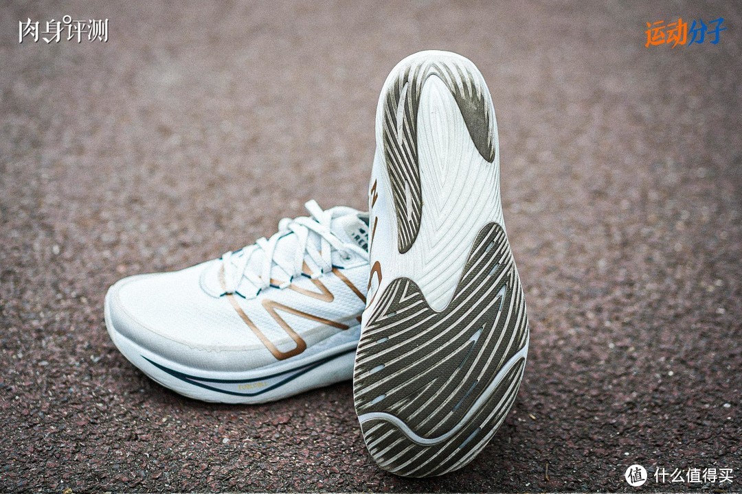 New Balance 1080 v12和Rebel v3冬季款：严肃跑者的冬训跑鞋打包解决方案？