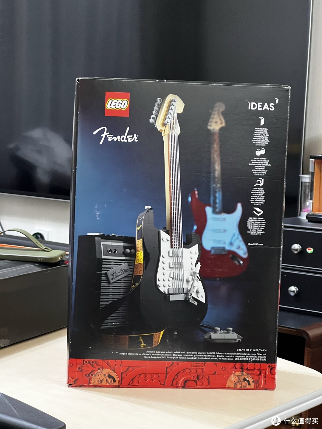 21329Ideas系列Fender芬达电吉他