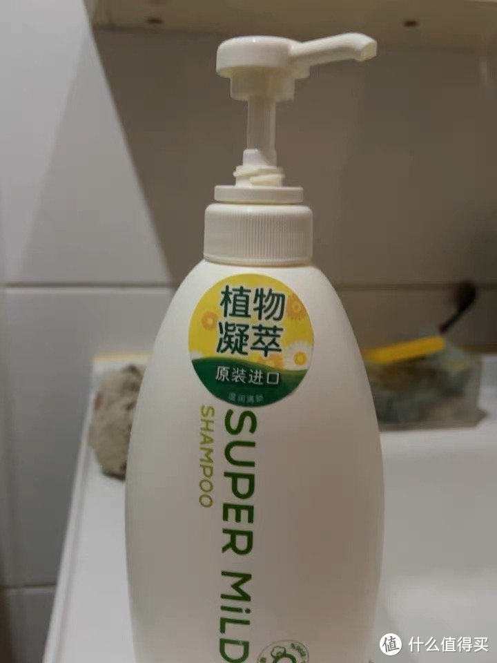 ￼日本惠润无硅油绿野/鲜花洗发水