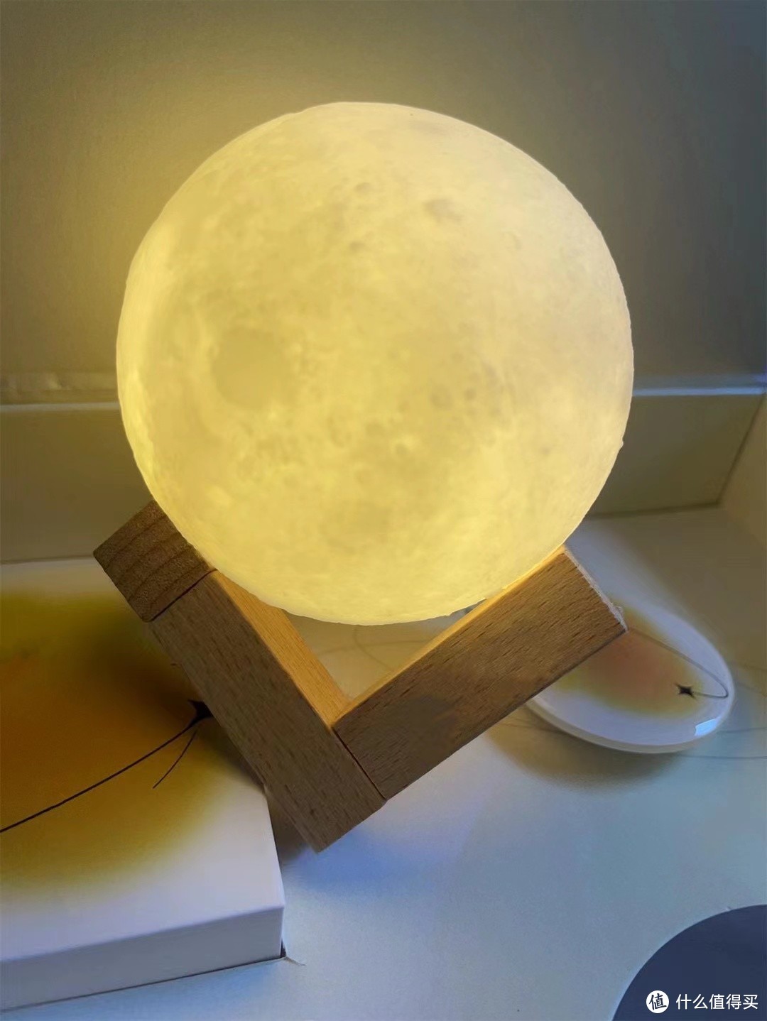 3D打印技术已经这么强了吗？这个月球灯好浪漫！