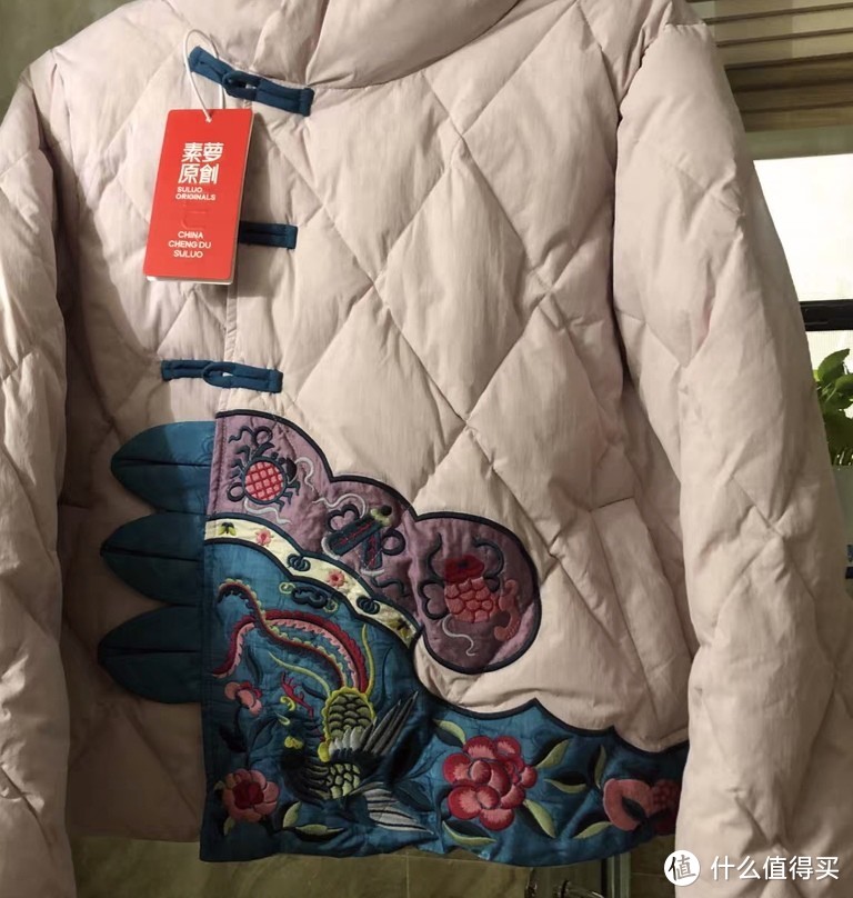 灵动轻巧的羽绒服，看一眼就被它惊艳到了