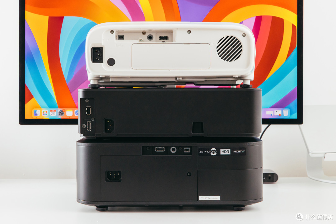 这次横评的三款爱普生3lcd智能投影仪型号是ch-tw5700tx,ch-a100以及