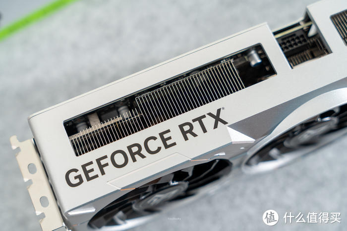 40系ITX真香警告！—影驰GeForce RTX 4070 TI 金属大师 OC 开箱评测