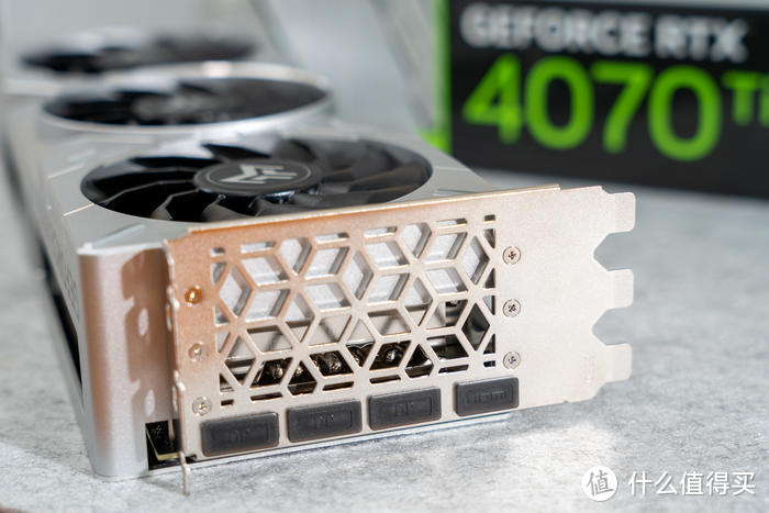 40系ITX真香警告！—影驰GeForce RTX 4070 TI 金属大师 OC 开箱评测