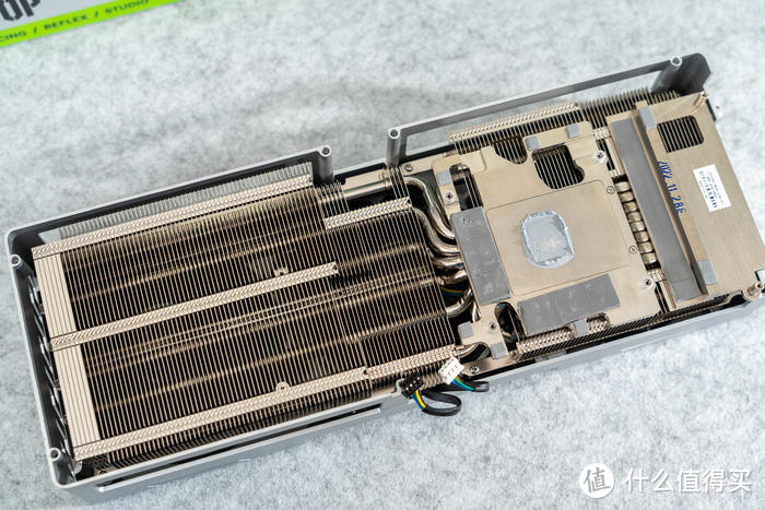 40系ITX真香警告！—影驰GeForce RTX 4070 TI 金属大师 OC 开箱评测