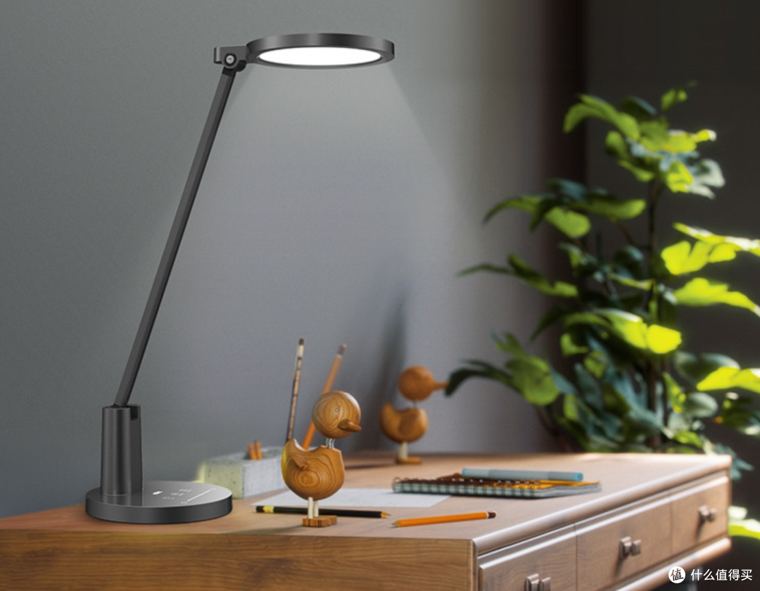 还在纠结台灯怎么选?来看看这几款百元桌面台灯吧_普通台灯_什么值得买