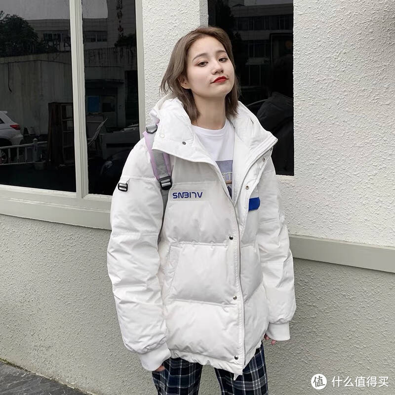 想告别臃肿时代，可以试试修身保暖羽绒棉服