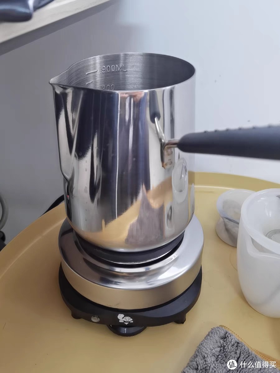 煮咖啡用的咖啡锅子。