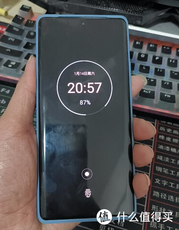 IP68防水技术，第二代骁龙8处理器，128GB起步价3399元