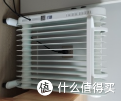 格力速热节能家用取暖器