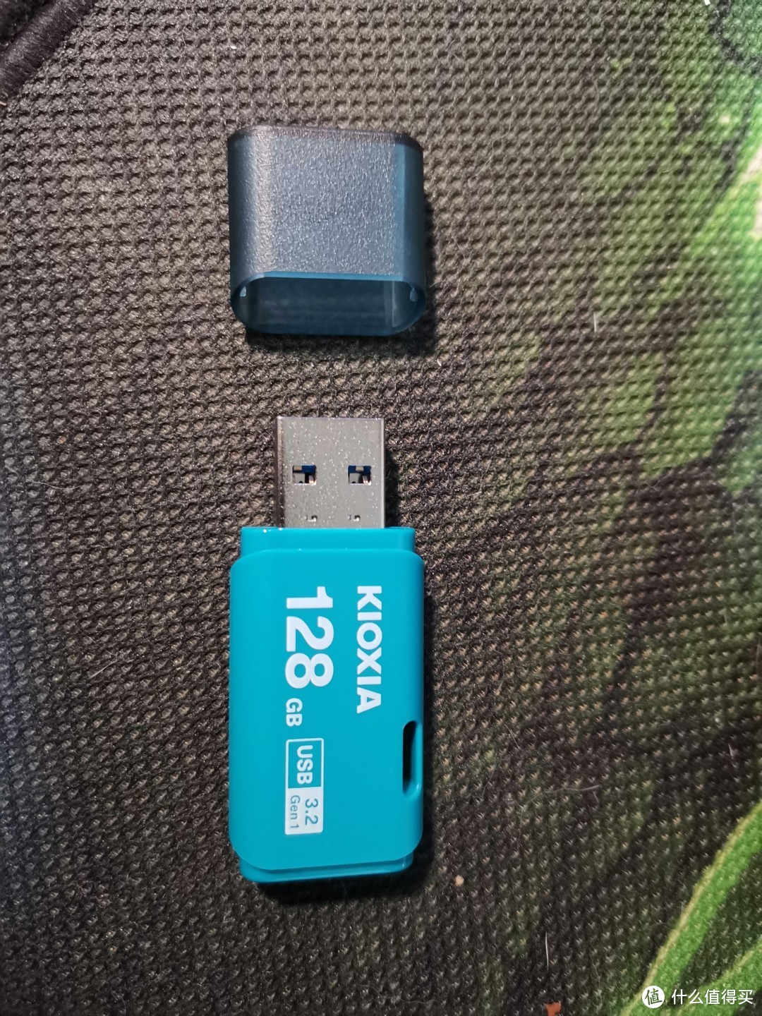 ​铠侠128GB隼闪蓝色USB3.2接口读写速率低进高出