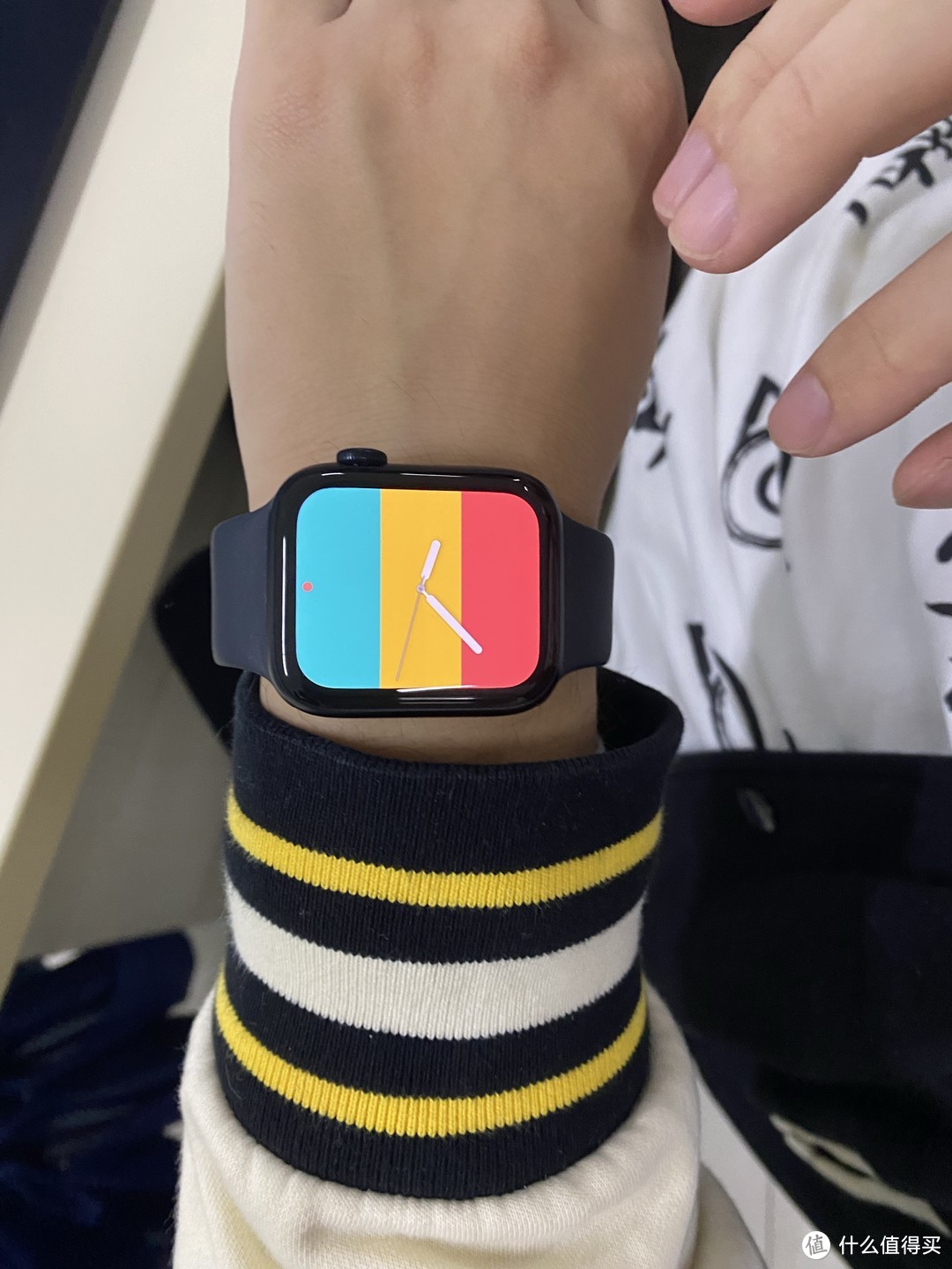 好用的智能手表推荐-Apple Watch Series 8