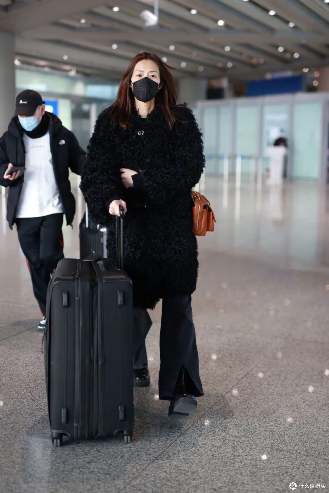 内娱女明星走机场还得看她,实穿又养眼!
