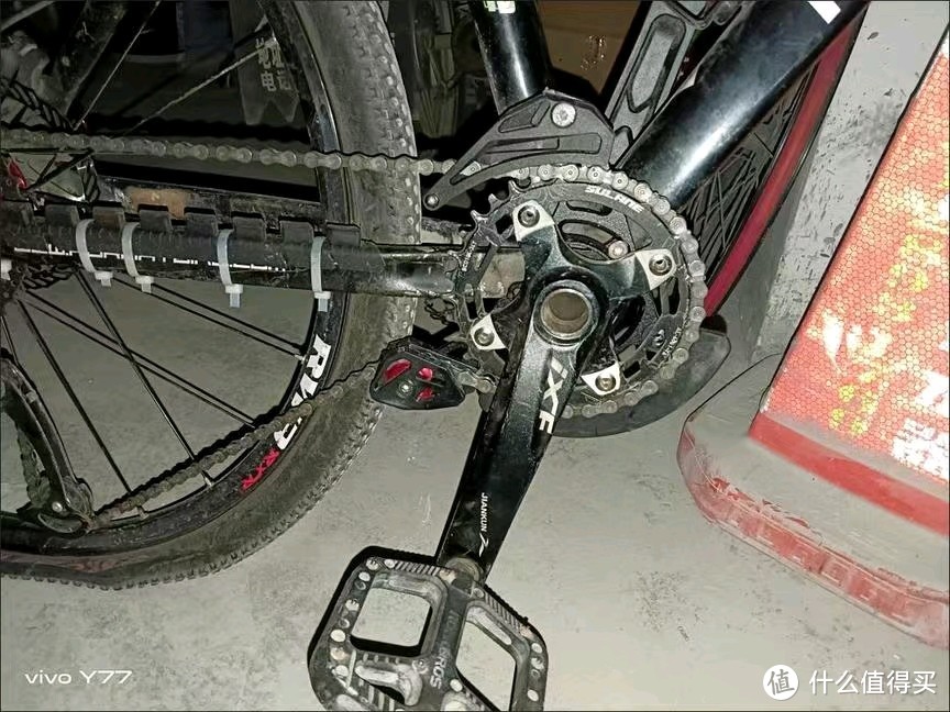 山地自行车单盘导链器。