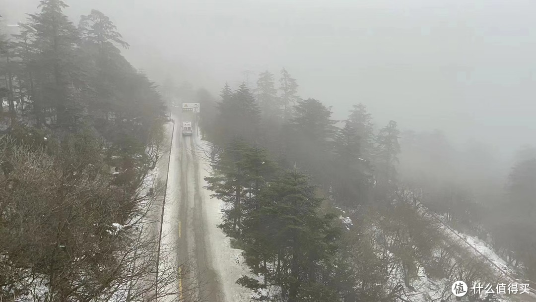 去峨眉山了 一定要多出去走走呀