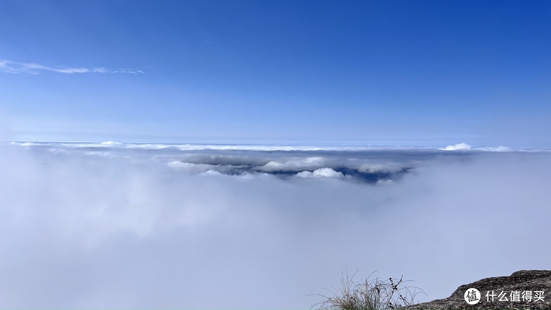 ​江西十大高峰之十，赣东屋脊军峰山，烟波缥缈隐险峰