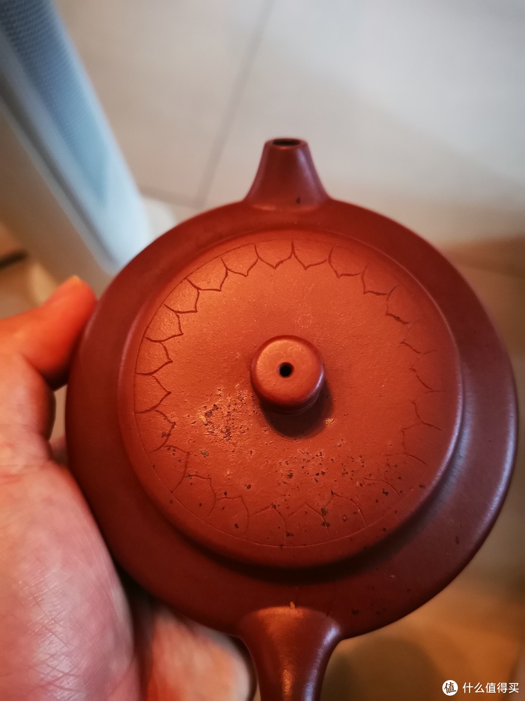 整理房间翻出一个紫砂壶，壶盖落渣不能泡茶了吗？